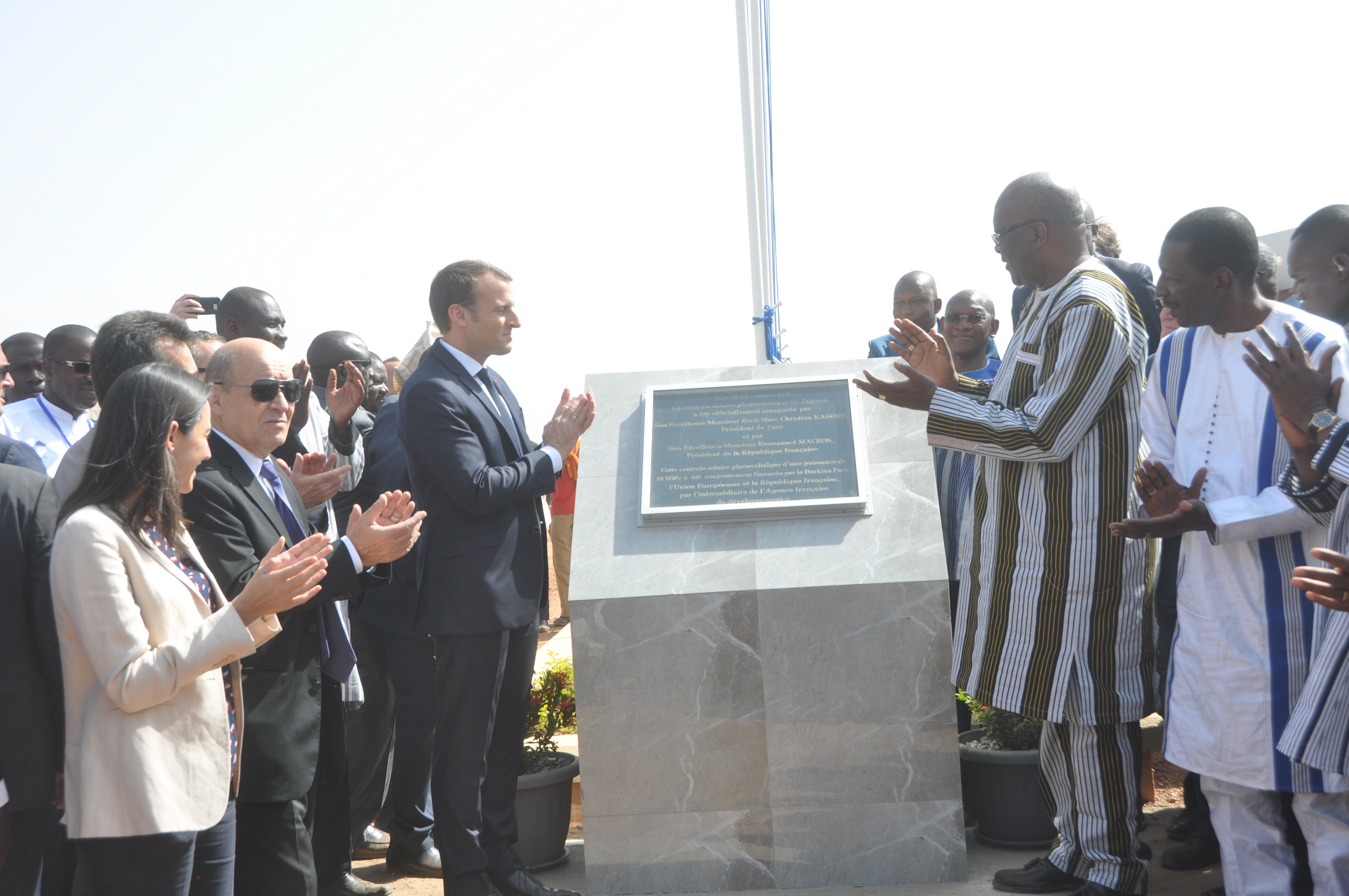 Centrale solaire photovoltaïque de Zagtouli: Les présidents Kaboré et Macron ont procédé à son inauguration