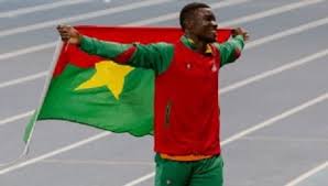 Athlétisme : Fabrice Zango bat le record d’Afrique du triple saut en salle, vieux de 36 ans