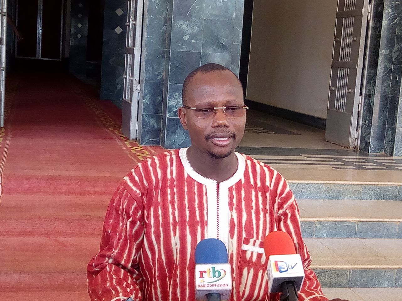 Education nationale : Le ministère condamne les agressions contre les enseignants Education nationale : Le ministère condamne les agressions contre les enseignants