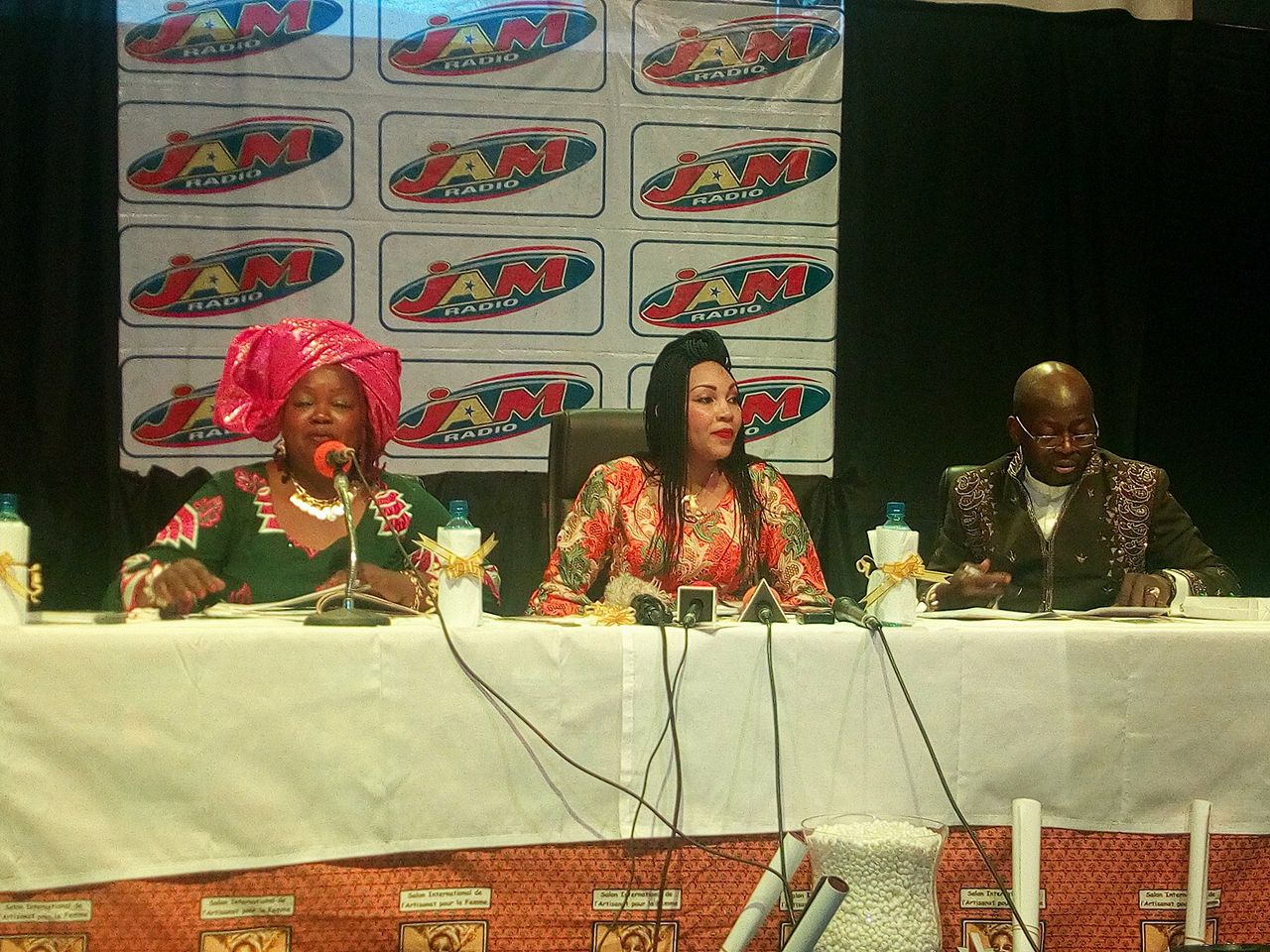 Dédicace : Maman Flora traduit sa «Reconnaissance» à Dieu pour les grâces reçues