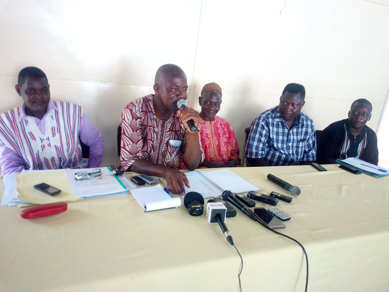 Abattoir frigorifique à Pouytenga : Les bouchers en colère contre le maire Yaméogo Abattoir frigorifique à Pouytenga : Les bouchers en colère contre le maire Yaméogo