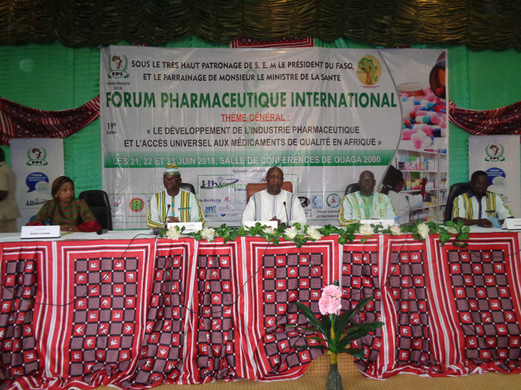 Accès aux médicaments de qualité en Afrique : 350 pharmaciens pensent la question à Ouagadougou Accès aux médicaments de qualité en Afrique : 350 pharmaciens pensent la question à Ouagadougou