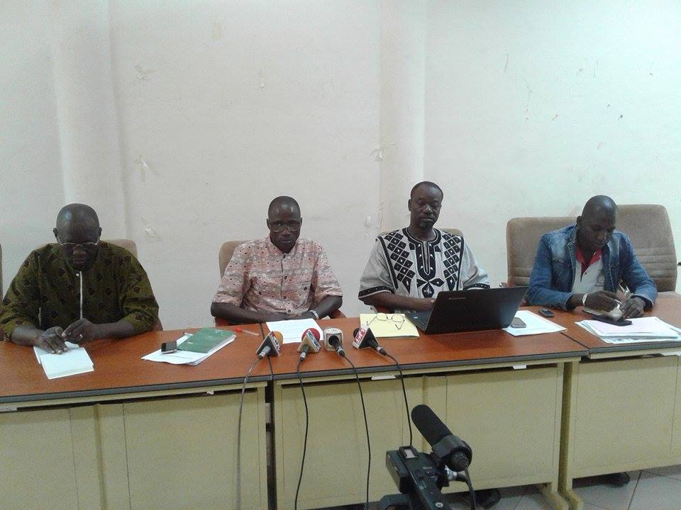 Réforme du système de rémunération des agents publics de l’Etat : «Les recommandations sorties de cette rencontre ne nous engagent pas» CGT-B et CSFP Réforme du système de rémunération des agents publics de l’Etat : «Les recommandations sorties de cette rencontre ne nous engagent pas» CGT-B et CSFP