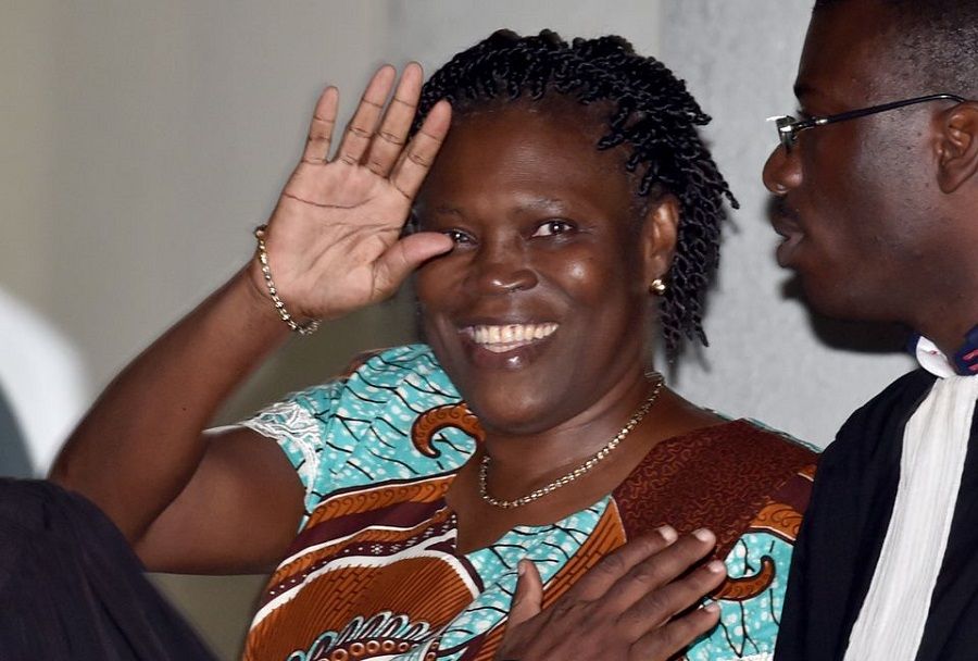 Côte d’Ivoire : Alassane Ouattara cadeaute Simone Gbagbo