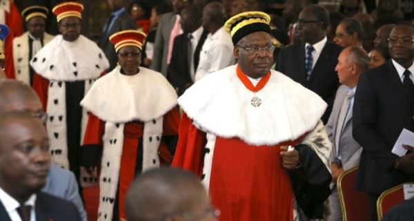 Présidentielle au Sénégal : Les grands juges désignent les 5 candidats contre Macky Sall Présidentielle au Sénégal : Les grands juges désignent les 5 candidats contre Macky Sall