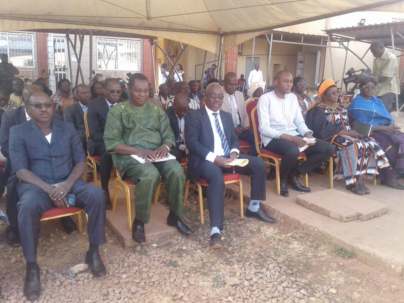 Recensement fiscal exhaustif des contribuables dans le Centre et les Hauts-Bassins : Se tient du 13 février au 12 avril 2019 Recensement fiscal exhaustif des contribuables dans le Centre et les Hauts-Bassins : Se tient du 13 février au 12 avril 2019