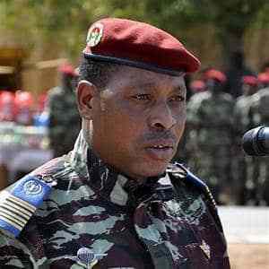 Cl-major Boureima Kiéré au téléphone : «Le grade de général de Zida n’est pas réglementaire» Cl-major Boureima Kiéré au téléphone : «Le grade de général de Zida n’est pas réglementaire»