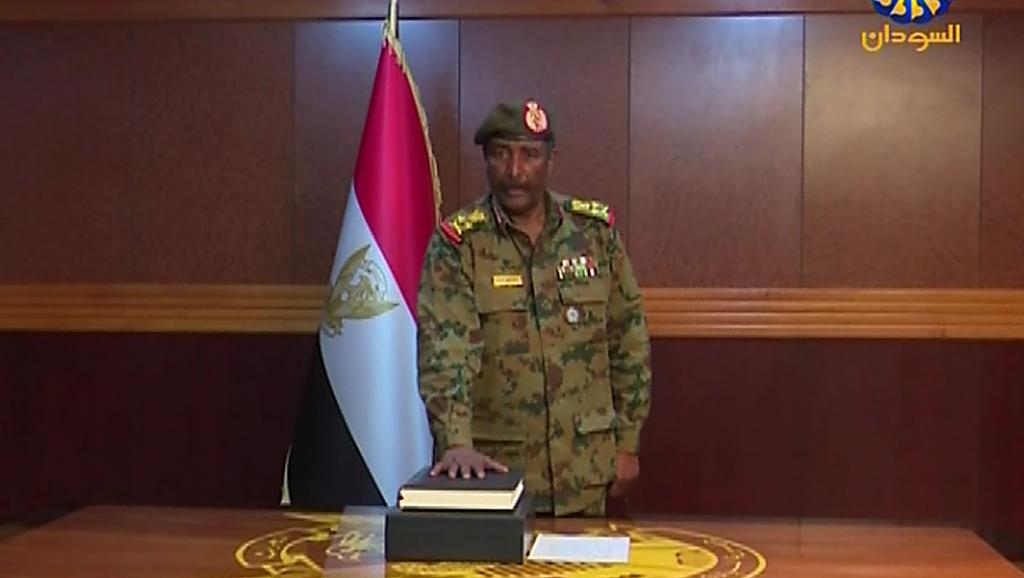 Transition au Soudan : La technique des deux mains des militaires
