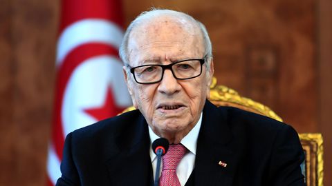 Tunisie :  Double ouf de soulagement