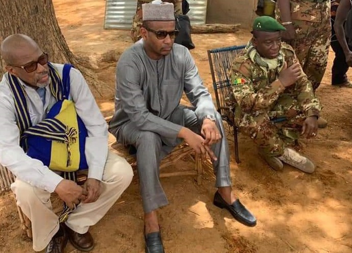 Boubou Cissé à Sobane en attendant IBK : Désamorcer l’itératif «casus belli», avant la guerre civile Boubou Cissé à Sobane en attendant IBK : Désamorcer l’itératif «casus belli», avant la guerre civile