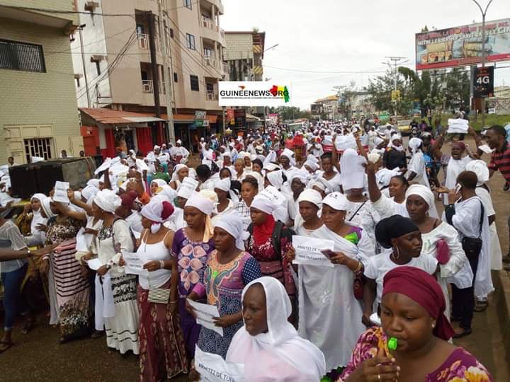 Marche des femmes anti-3e mandat à Conakry : Heureusement qu’elles ne sont pas sorties nues !