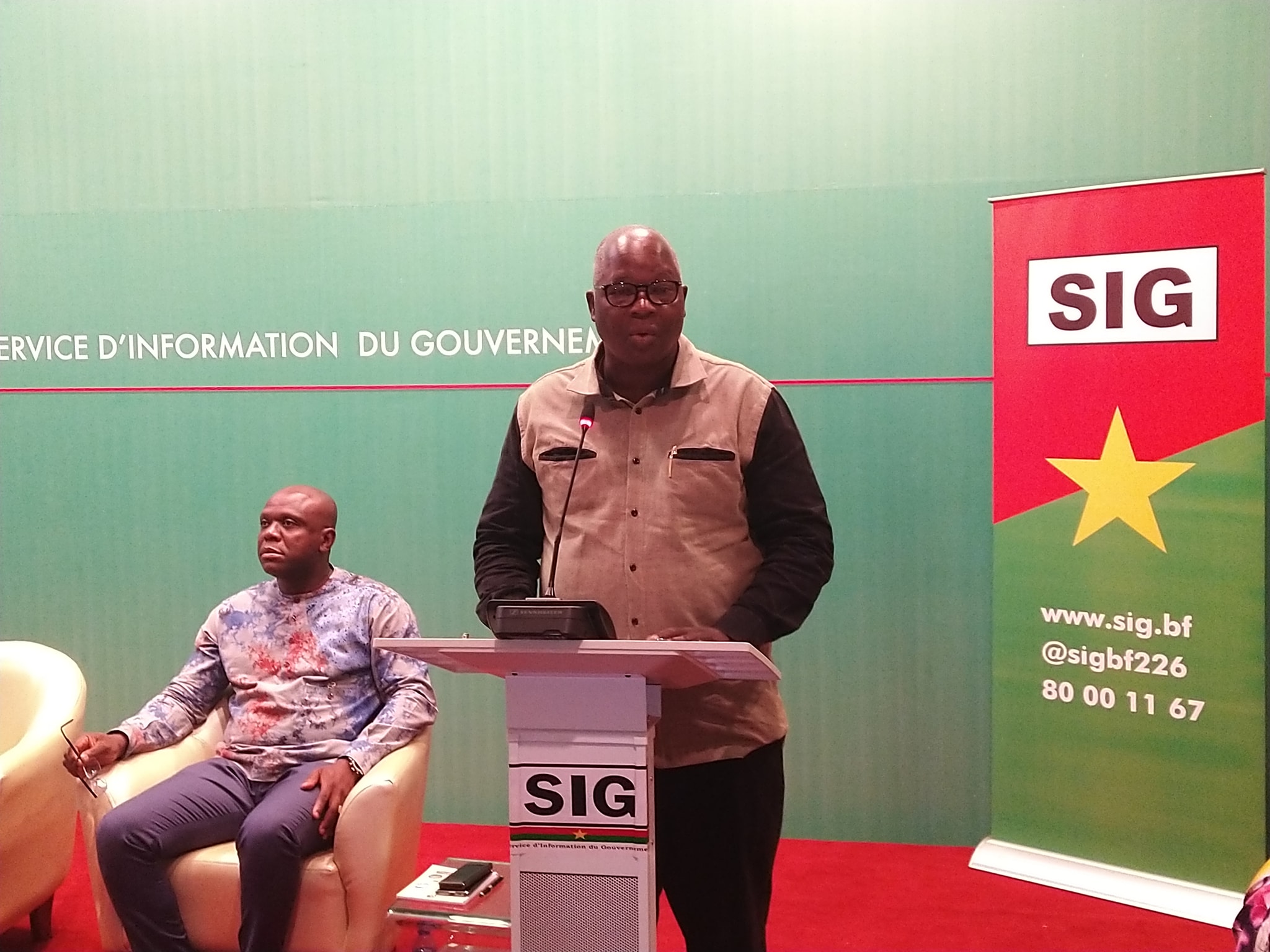 Rémis Dandjinou, porte-parole du gouvernement : «Ils n’ont qu’à peindre le Burkina en violet, en rouge ou en noir c’est leur problème»