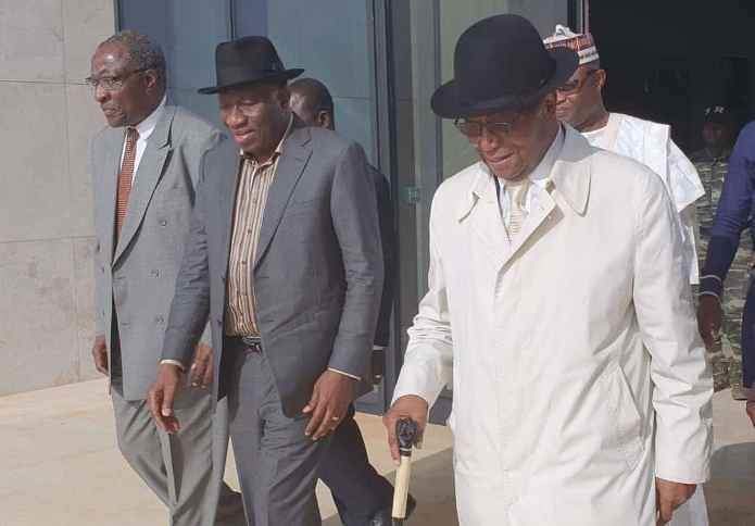 Nicéphore Soglo et Goodluck Jonathan en Guinée-Conakry : Prêcher les législatives pour désamorcer la bombe présidentielle ? Nicéphore Soglo et Goodluck Jonathan en Guinée-Conakry : Prêcher les législatives pour désamorcer la bombe présidentielle ?