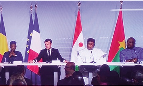 Sommet de Pau en France – La montagne a accouché d’un métis : Takuba