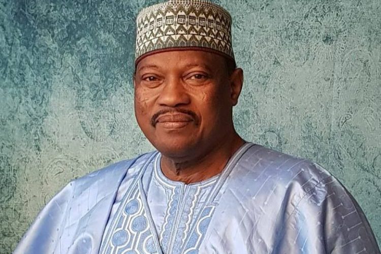 Confinement-défi au Nigéria, liberté pour Hama Plus au Niger : Deux kaléidoscopes du coronavirus en Afrique Confinement-défi au Nigéria, liberté pour Hama Plus au Niger : Deux kaléidoscopes du coronavirus en Afrique