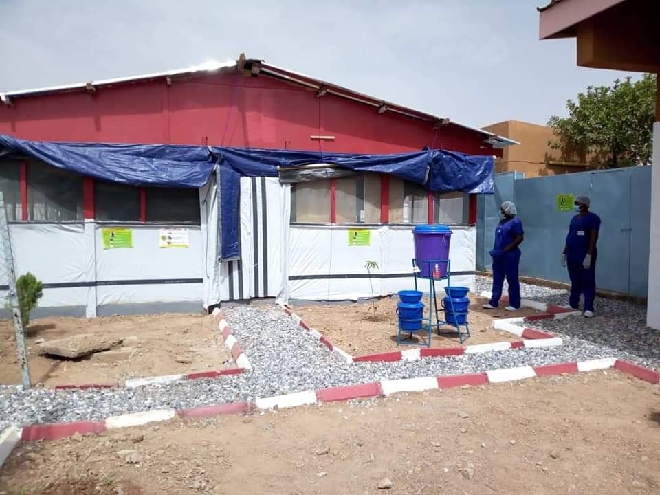 Prise en charge du Covid-19 : Médecins sans frontières rénove le centre de traitement des épidémies de Pissy Prise en charge du Covid-19 : Médecins sans frontières rénove le centre de traitement des épidémies de Pissy
