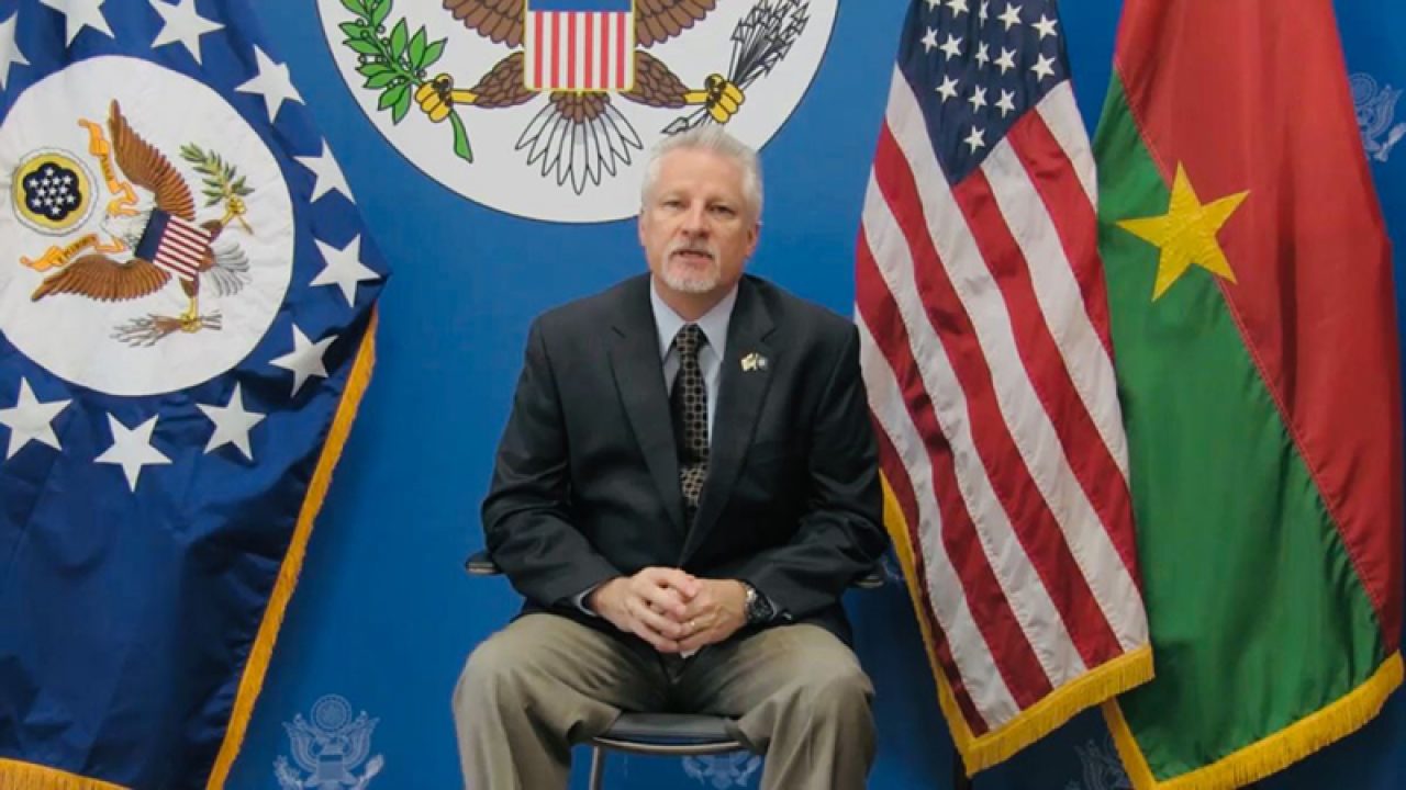 Andrew R. Young, Ambassadeur des Etats-Unis  auprès du Burkina Faso : L’importance de solides valeurs démocratiques pour faciliter la lutte contre une pandémie 