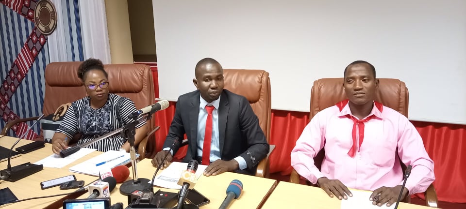 Révocation des 3 agents des Impôts : Le SYNAFI en grève de 72 heures à compter de demain Révocation des 3 agents des Impôts : Le SYNAFI en grève de 72 heures à compter de demain