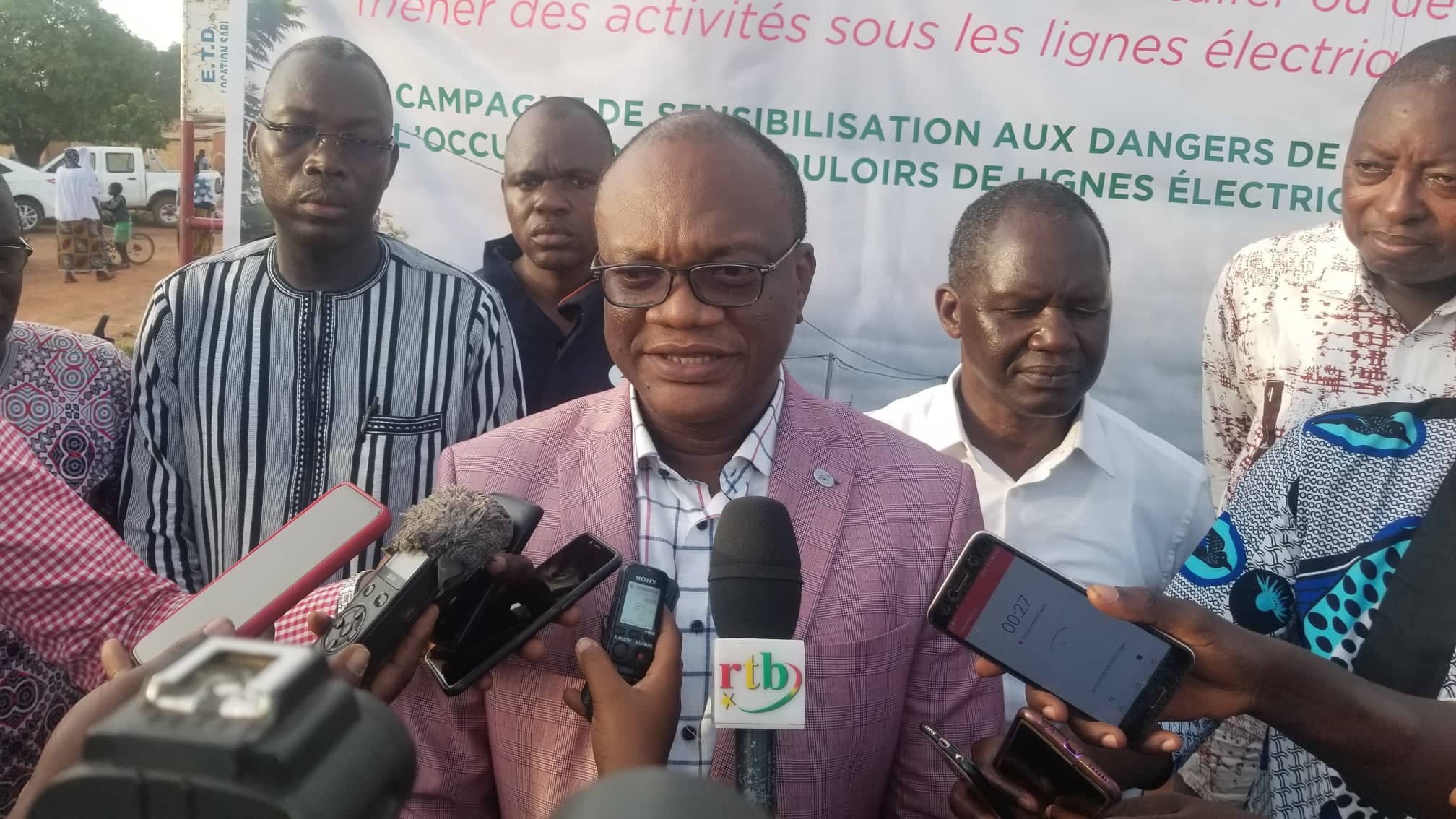 Occupations anarchiques des couloirs de lignes électriques par les populations : La SONABEL fait tinter le carillon de la prévention Occupations anarchiques des couloirs de lignes électriques par les populations : La SONABEL fait tinter le carillon de la prévention