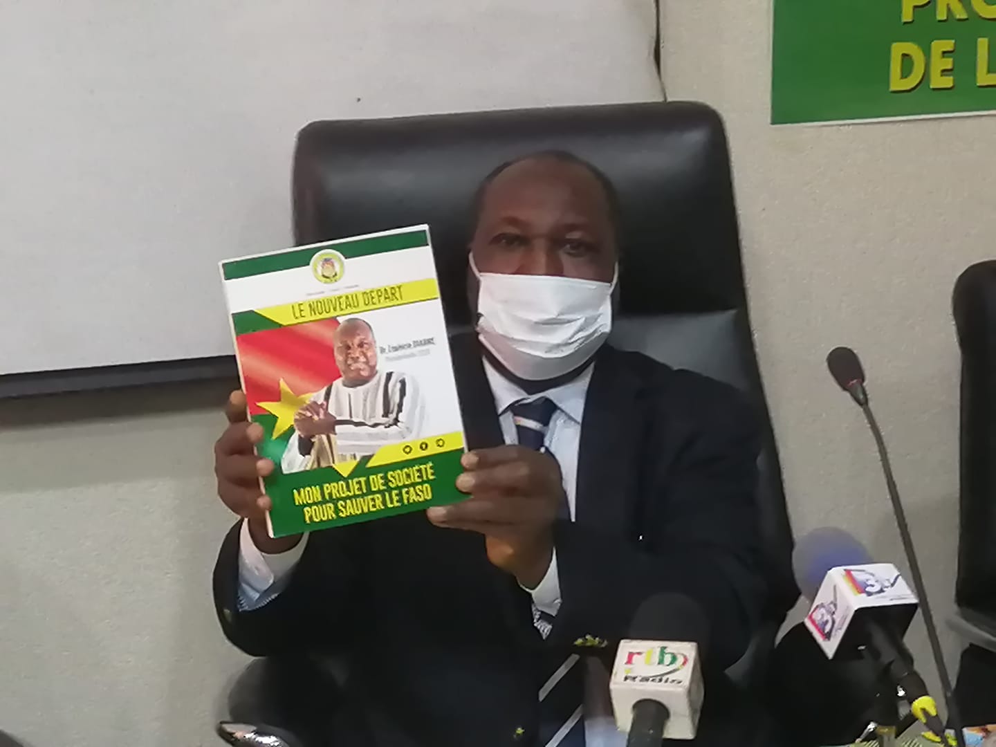 Présidentielle du 22 novembre : «Le nouveau départ», projet politique de Zèph Présidentielle du 22 novembre : «Le nouveau départ», projet politique de Zèph