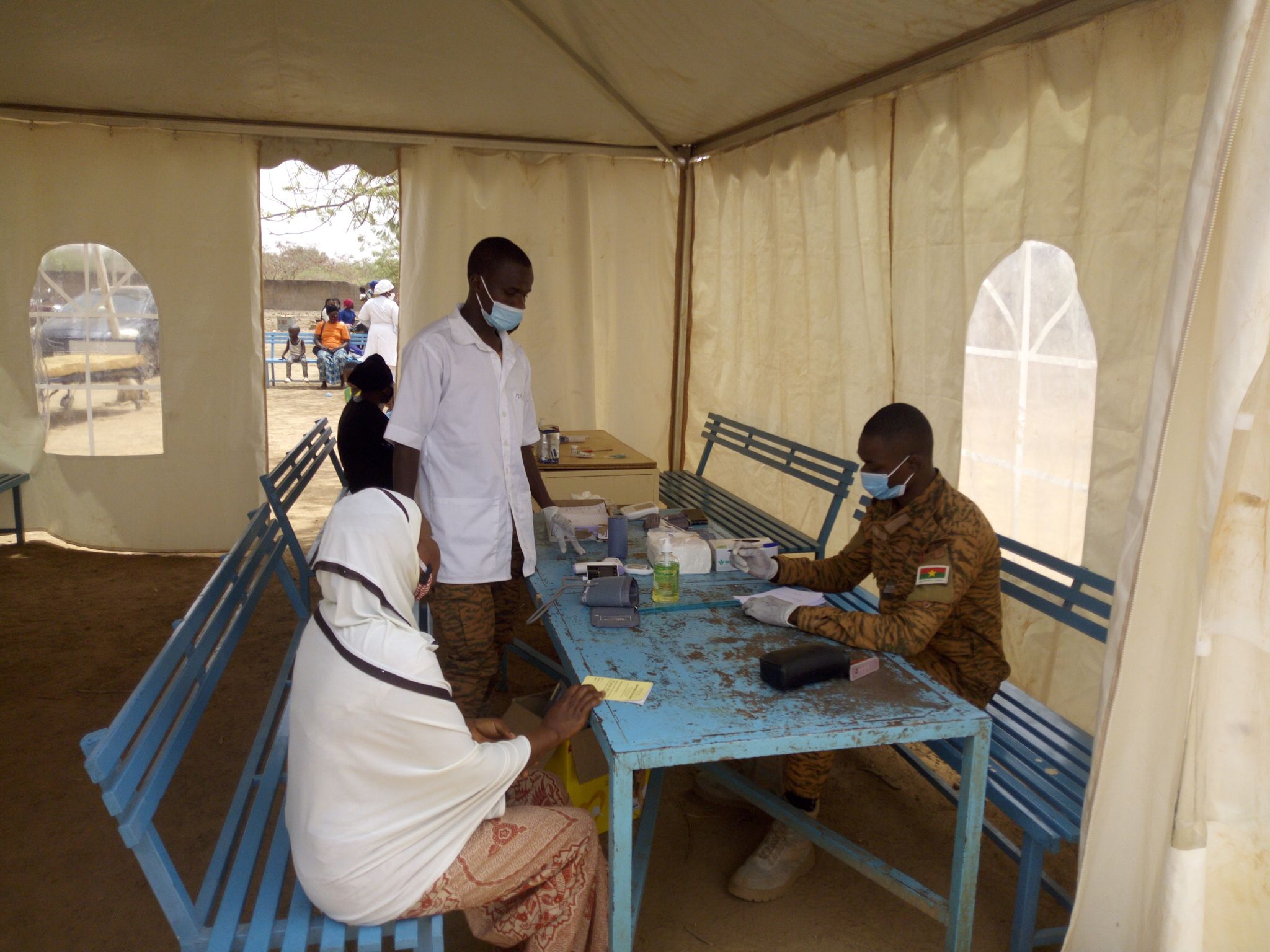 70e anniversaire du PMK : Les populations de Kamboinsin et Pabré reçoivent des soins 70e anniversaire du PMK : Les populations de Kamboinsin et Pabré reçoivent des soins