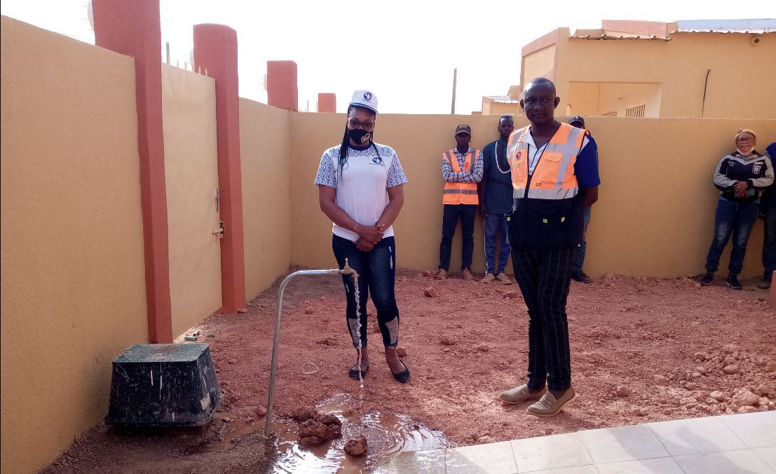 Problèmes de titres fonciers, d’électricité et d’eau aux cités Ouaga 2000 et Saaba : Le mémoire en défense en béton d’Abdoul’ Services par le terrain Problèmes de titres fonciers, d’électricité et d’eau aux cités Ouaga 2000 et Saaba : Le mémoire en défense en béton d’Abdoul’ Services par le terrain