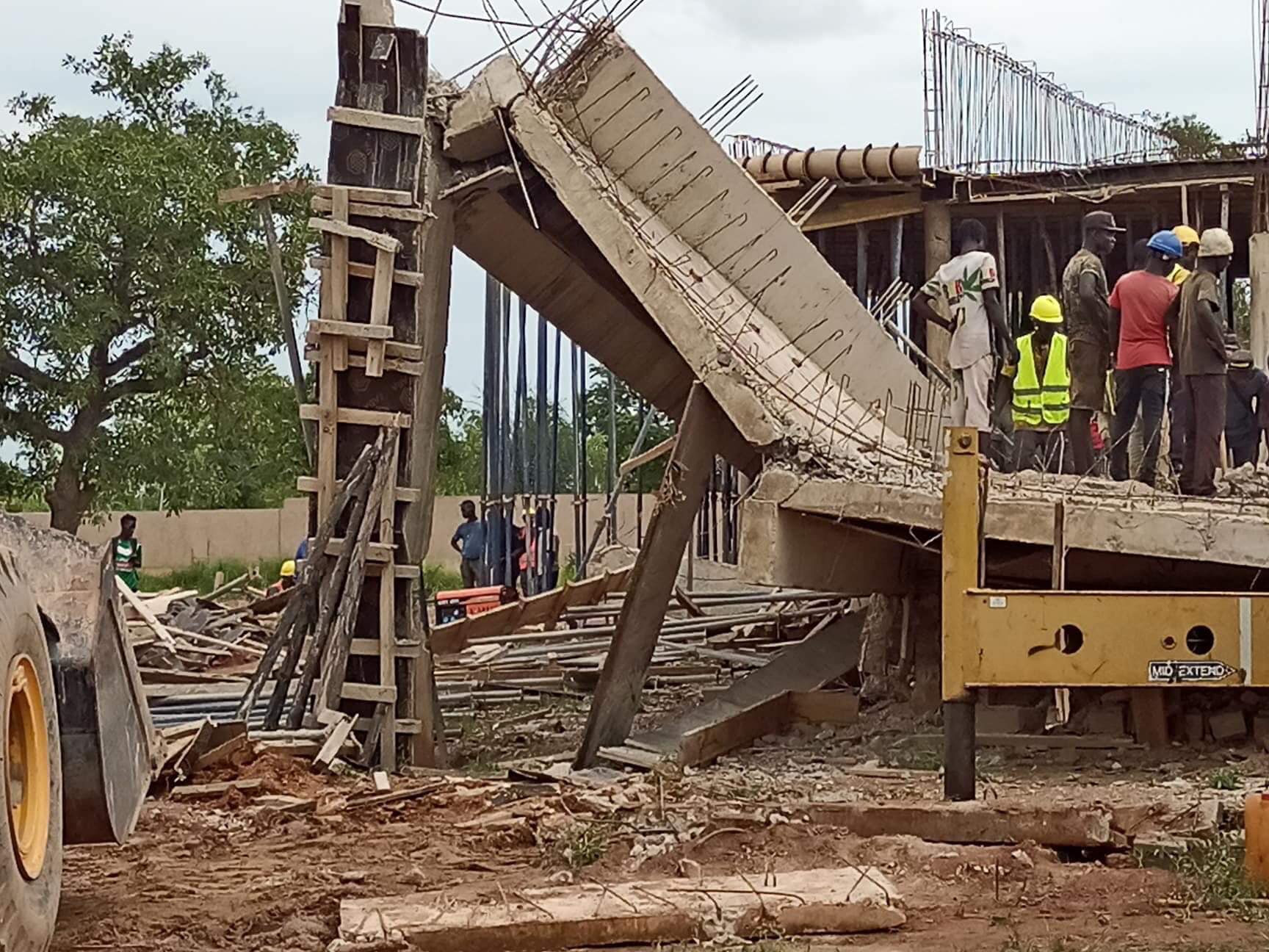 4 étudiants tués dans l’effondrement d’une dalle à l’UNZ : il faut en finir avec cette  révoltante   loi des séries !