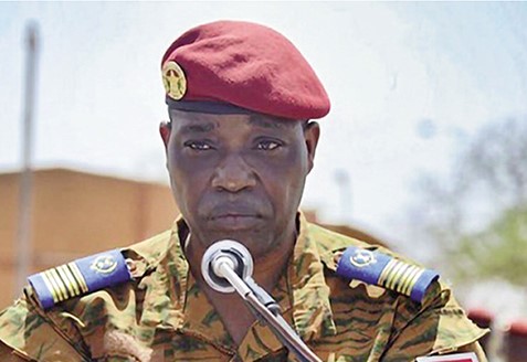 Valse de bérets à la hiérarchie des FAN : Voici venus les jours du général Gilbert Ouédraogo, nouveau CEMGA