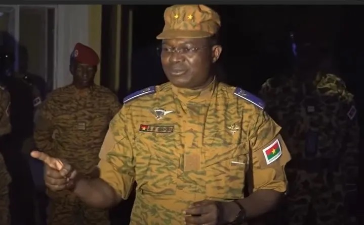 Le gouvernement dément l’arrestation du Général Simporé Le gouvernement dément l’arrestation du Général Simporé