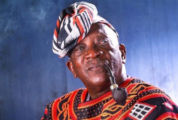 Traditionnelle libation Place des cinéastes : hommage à Oumarou Ganda et Sembène Ousmane