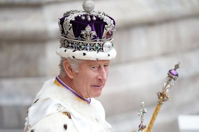 Sacre de Charles III vu d’Afrique : Une gracieuse Majesté iconoclaste face à des membres du Commonwealth  rebiffants !