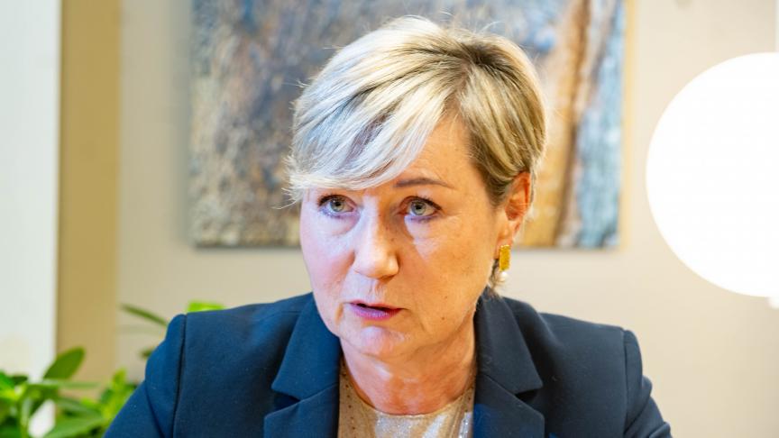 Loi criminalisant les Gorguiguènes au Sénégal : Mme Neven de Wallonie n’aurait pas dû dire ça ! Loi criminalisant les Gorguiguènes au Sénégal : Mme Neven de Wallonie n’aurait pas dû dire ça !